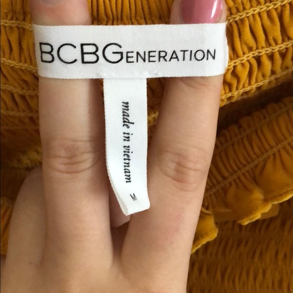 Off the shoulder shirt. Brand new never worn - Picture 2 of 4